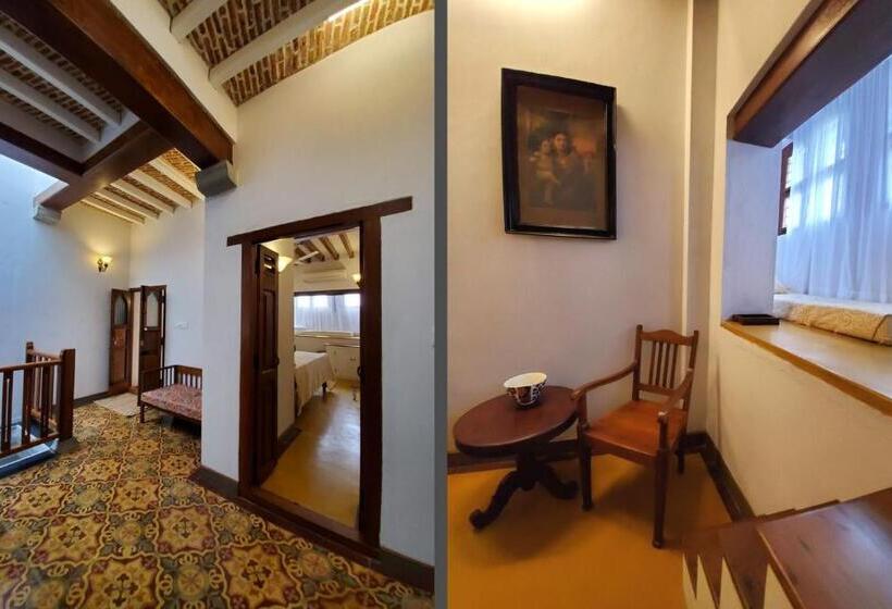 سوییت خانوادگی, Kariappa House
