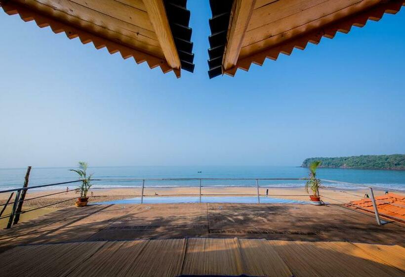 Номер Deluxe Вид на Море с Балконом, Om Sai Beach Huts