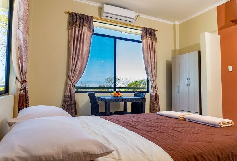 Семейный Номер, Cucuve Eco Hostal
