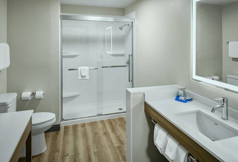 Номер Стандарт 2 Двуспальные Кровати, Holiday Inn Express Lewiston, An Ihg