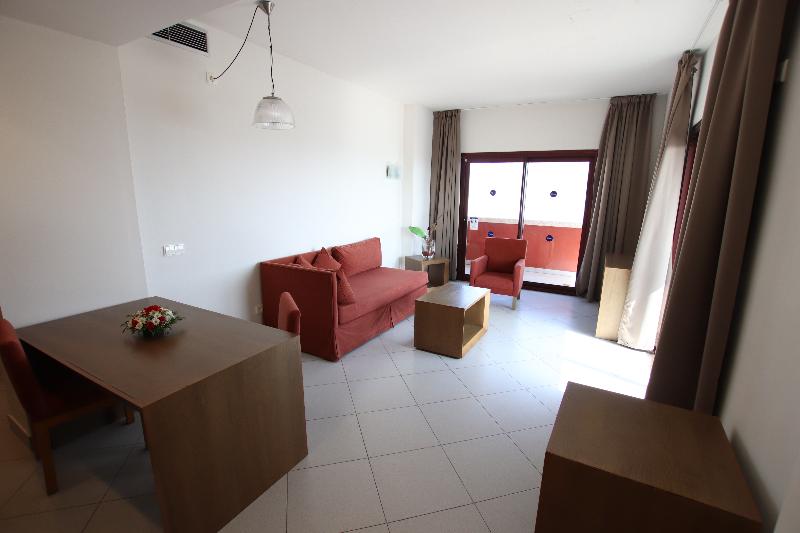 سوییت جونیور, Ohtels Campo de Gibraltar