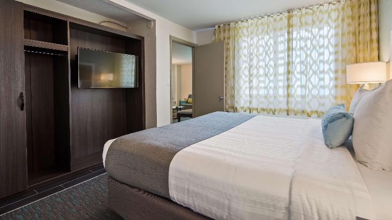 스위트 킹사이즈 침대, Best Western Plus Daytona Inn Seabreeze