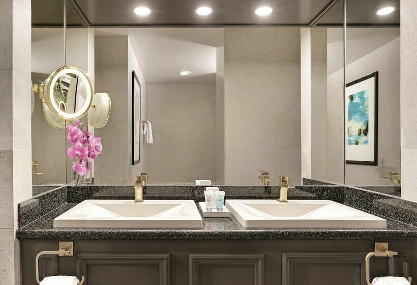 Suite, Luxor Hotel And Casino