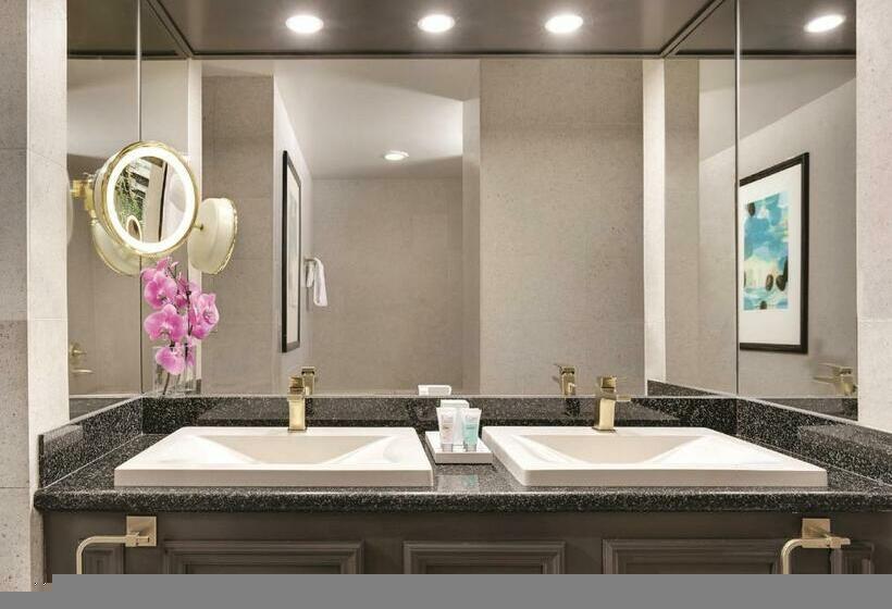 Suite, Luxor Hotel And Casino