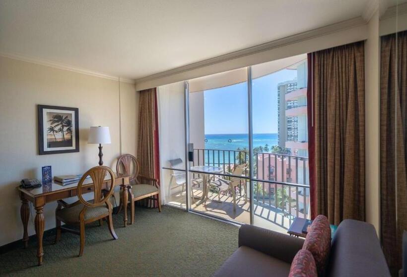 带大床的俱乐部房间, Outrigger Waikiki Beach Resort