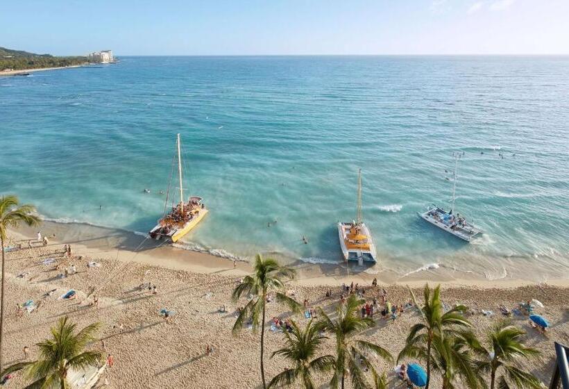 带大床的标准间, Outrigger Waikiki Beach Resort