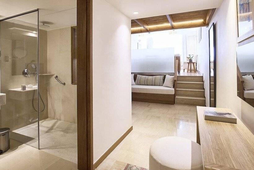 Клубный люкс с видом на море, St. Nicolas Bay Resort Hotel & Villas