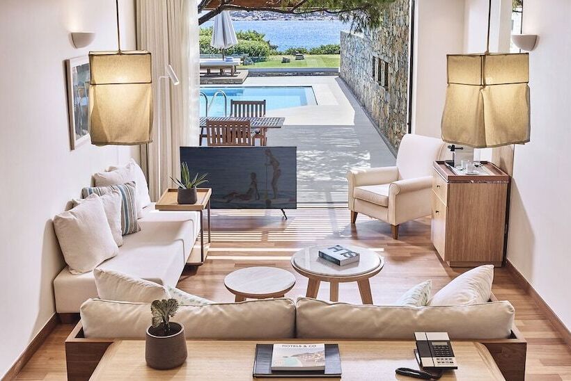 Клубный люкс с видом на море, St. Nicolas Bay Resort Hotel & Villas