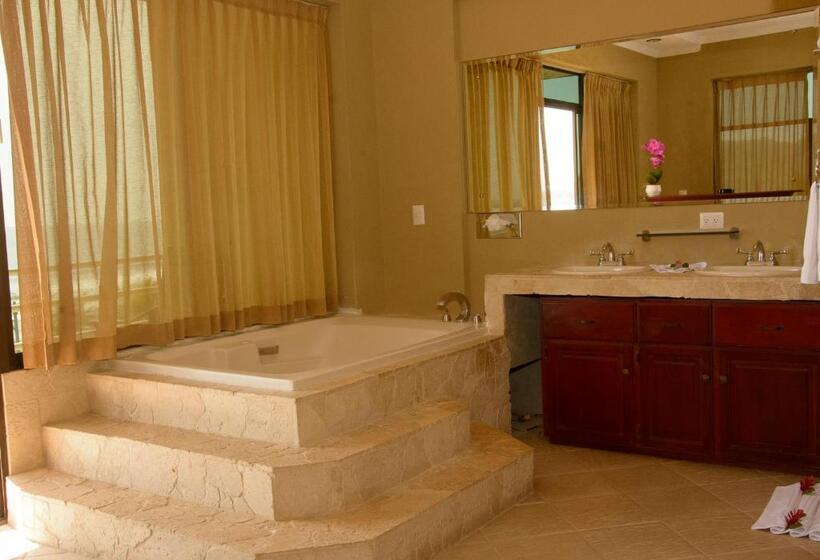 Люкс Кровать Кинг, Balcon Del Mar Beach Front