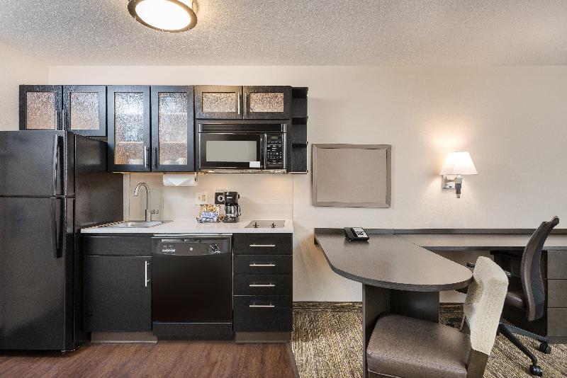 استودیوی استاندارد, Candlewood Suites Sterling, An Ihg