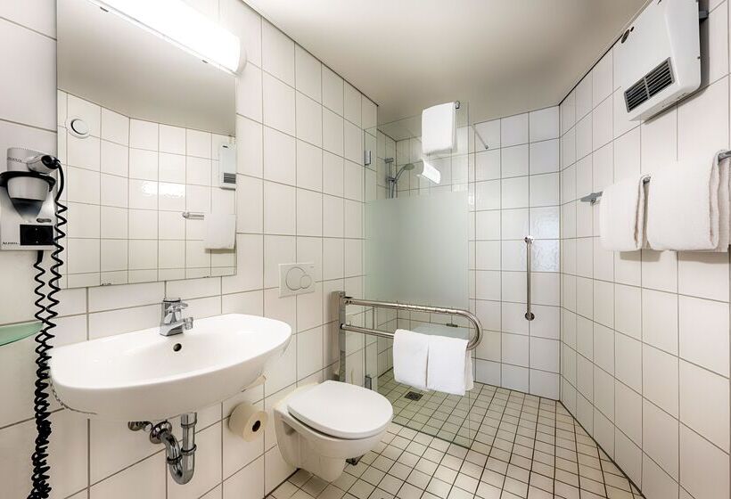 Номер Стандарт, B&b Hotel Düsseldorf Hbf