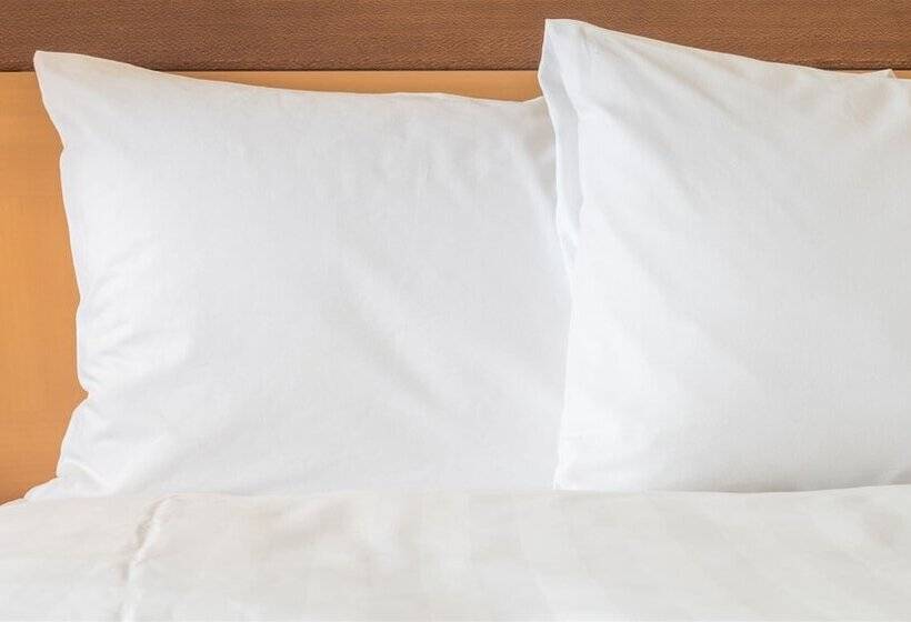 Номер Стандарт, Holiday Inn Express Hotel & Suites   Paso Robles, An Ihg