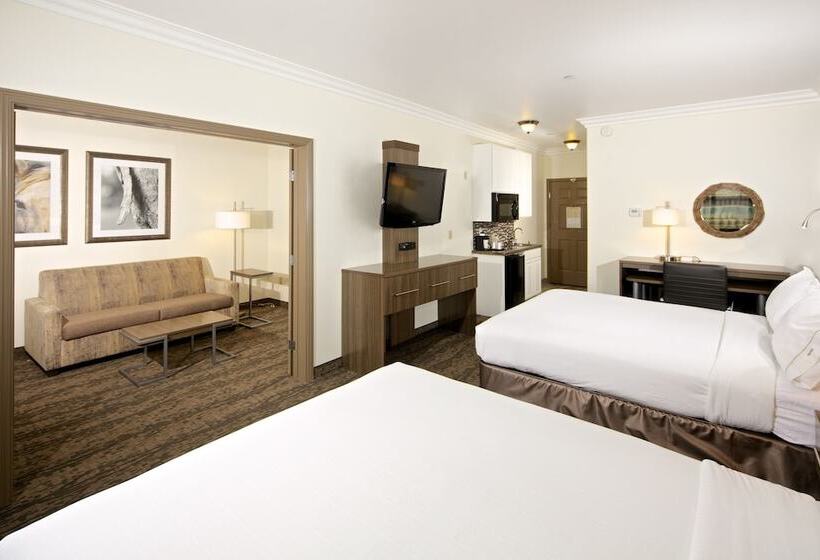 Люкс, Holiday Inn Express Hotel & Suites   Paso Robles, An Ihg