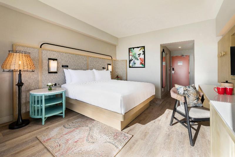 اتاق پرمیوم, Crowne Plaza Resort Saipan