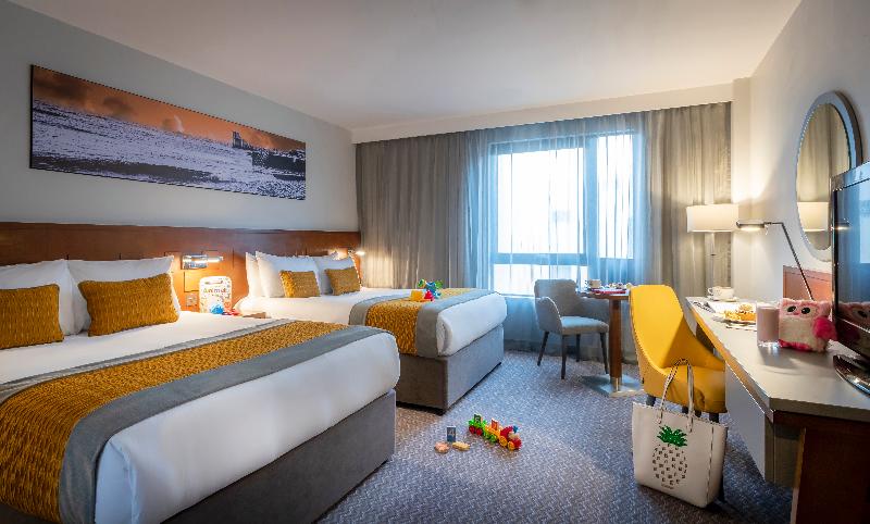 디럭스 패밀리 룸, Maldron Hotel Sandy Road Galway