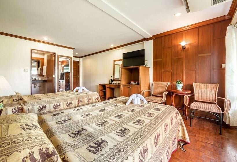 Quarto Superior, Royal Ivory Sukhumvit Nana