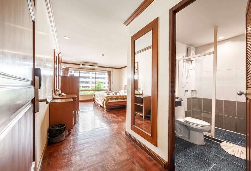 Quarto Triplo Superior, Royal Ivory Sukhumvit Nana