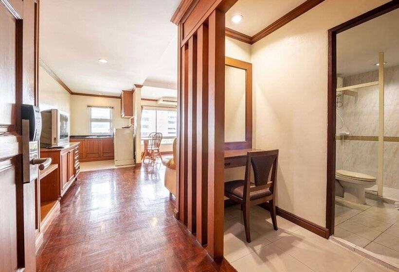 Quarto Triplo Deluxe, Royal Ivory Sukhumvit Nana
