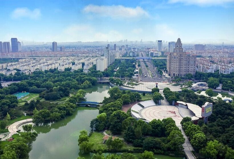Номер Клуб, Renaissance Suzhou