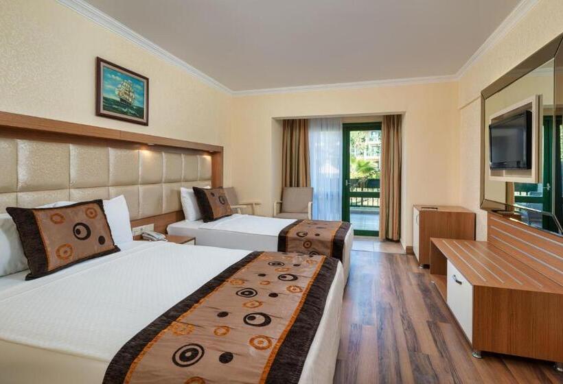 Номер Стандарт Трехместный, Oz Hotels Incekum Beach