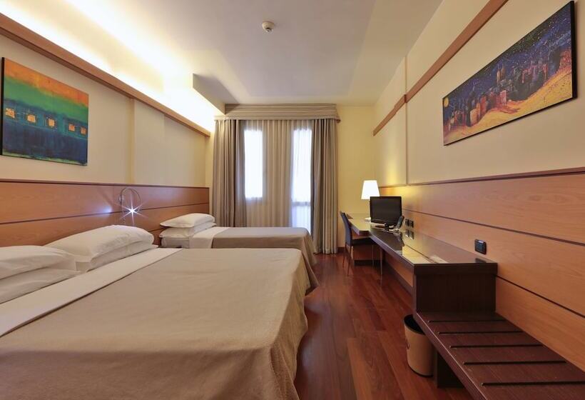 اتاق خانوادگی, Best Western Hotel Dei Cavalieri
