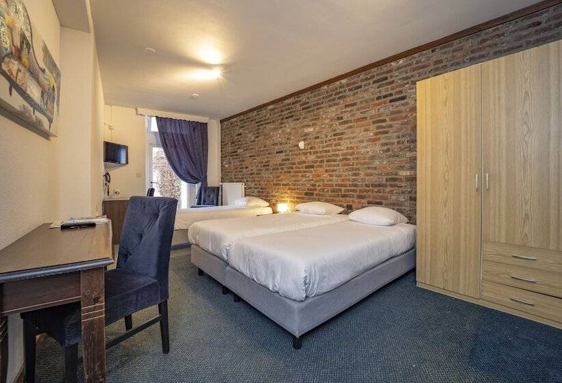 Номер Стандарт Трехместный, Fletcher Hotel Restaurant De Burghoeve