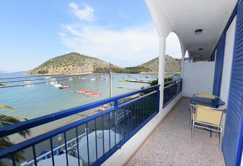 Номер Стандарт Вид на Море, Knossos