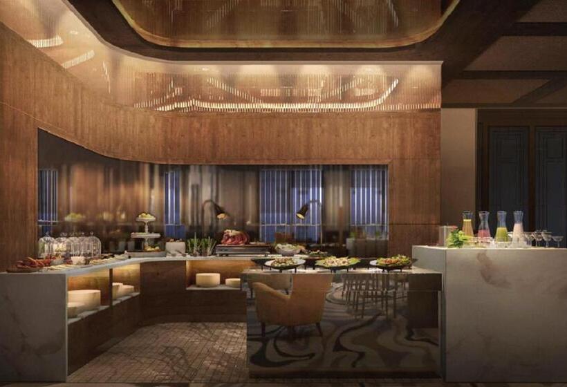 Номер Executive, Mövenpick Hotel Hanoi Centre