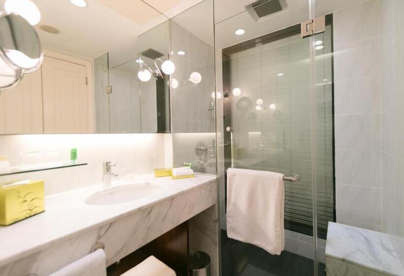 Классический Номер, Mövenpick Hotel Hanoi Centre