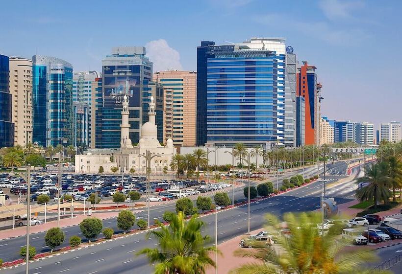 Номер Deluxe Вид на Город, Sheraton Dubai Creek Hotel & Towers