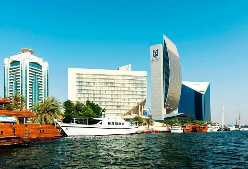 Номер Deluxe Кровать Кинг Вид на Город, Sheraton Dubai Creek Hotel & Towers