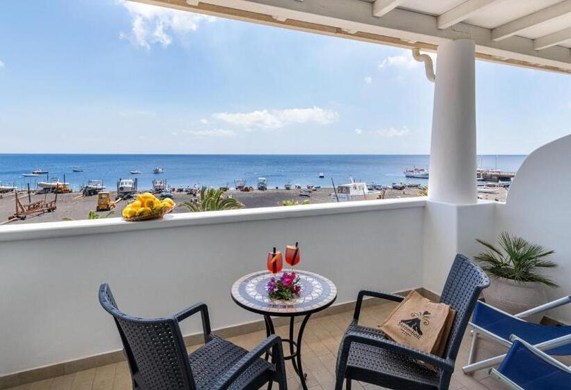 Трехместный Номер Deluxe Вид на Море, Ossidiana Stromboli Center