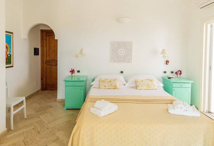 Номер Стандарт, Ossidiana Stromboli Center