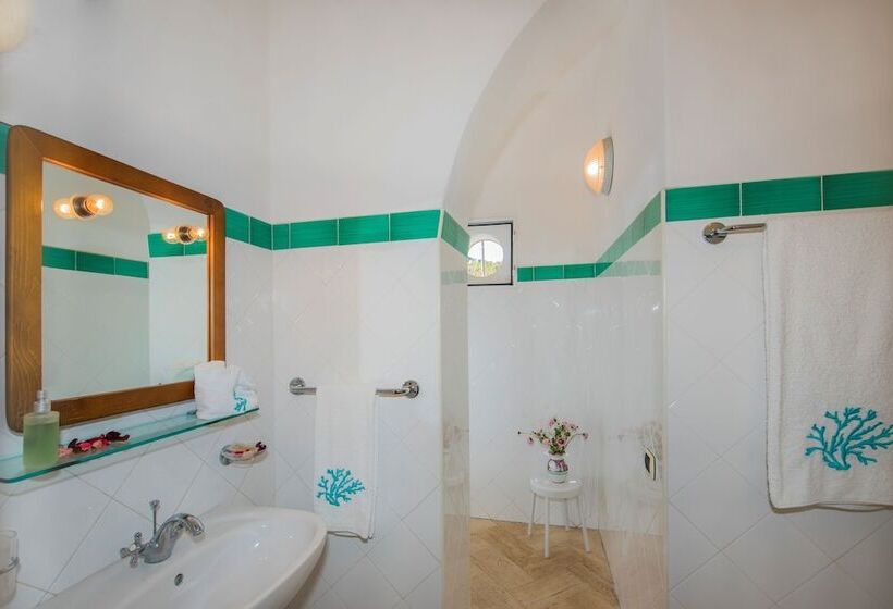 Трехместный Номер Deluxe Вид на Море, Ossidiana Stromboli Center