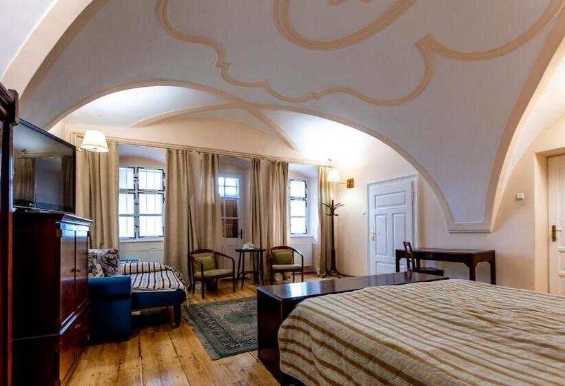 اتاق استاندارد سه نفره, Casa Wagner
