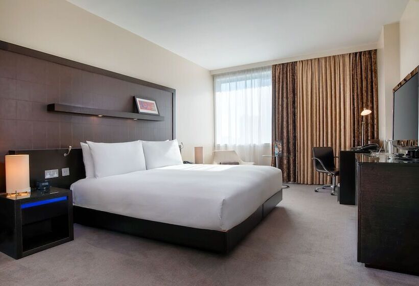 Номер Deluxe, Hilton London Canary Wharf