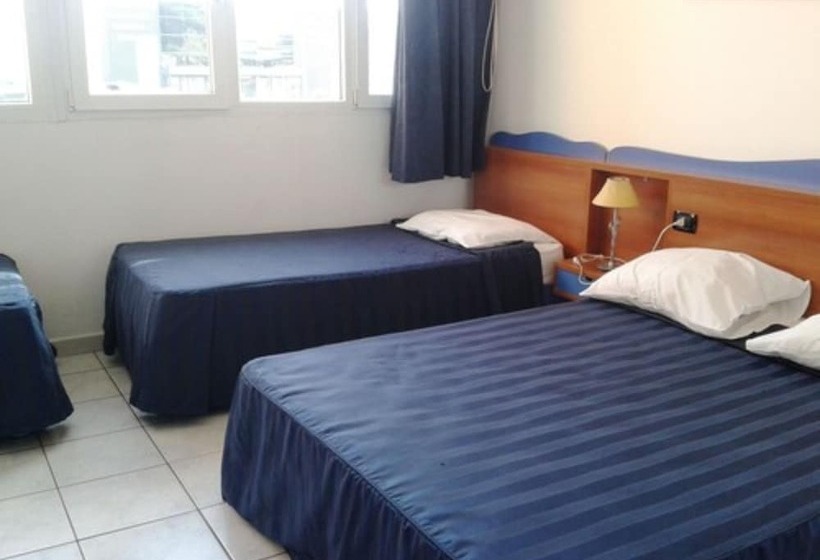اتاق استاندارد چهار تخته, Hôtel Sampiero