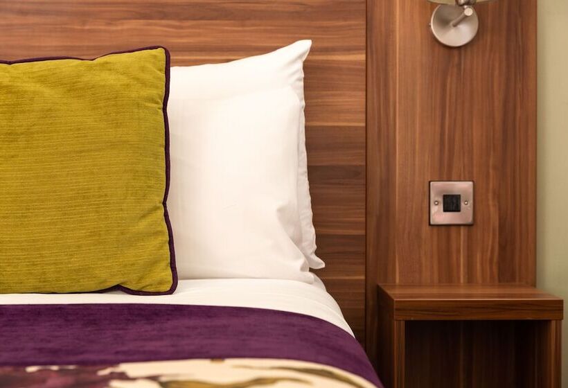 Семейный Номер, Maldron Hotel & Leisure Centre, Oranmore Galway