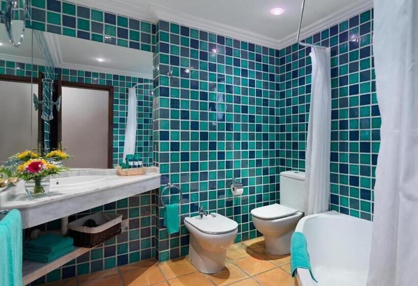 Апартаменты 2 Спальни, Regency Country Club, Apartments Suites