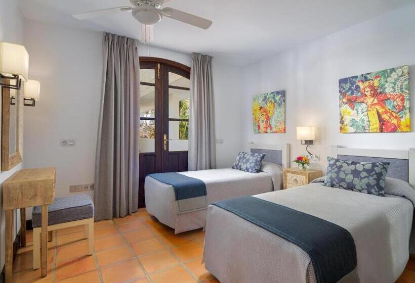 Апартаменты 2 Спальни, Regency Country Club, Apartments Suites