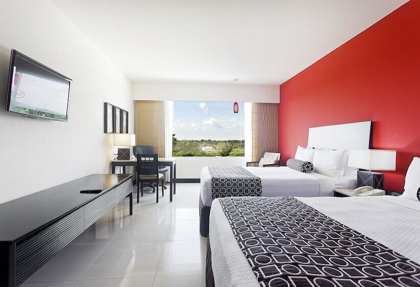 سوییت جونیور, Crowne Plaza Villahermosa, An Ihg