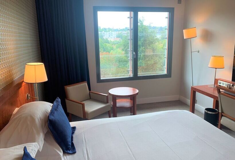 스탠다드 룸, Crowne Plaza Lyon   Cité Internationale