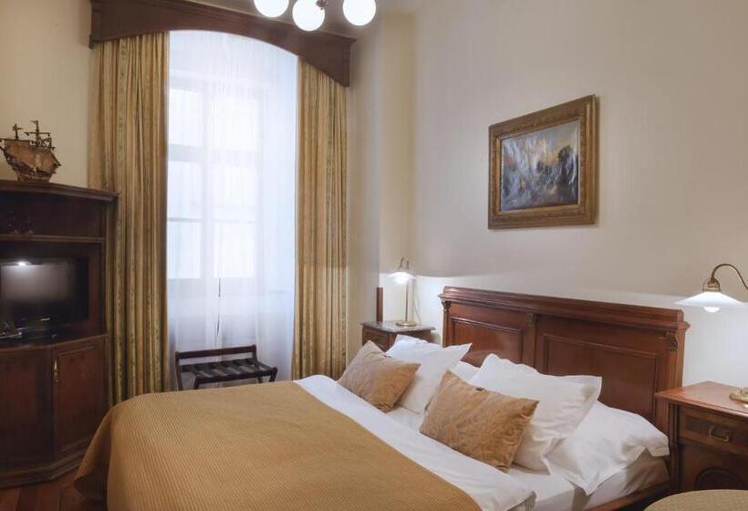 اتاق لوکس با چشم‌انداز, Grand Hotel Praha