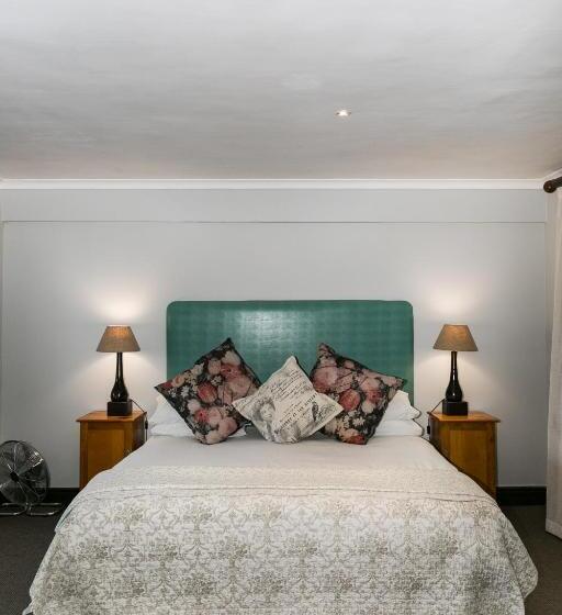 Номер Стандарт, Hide Away Guest House