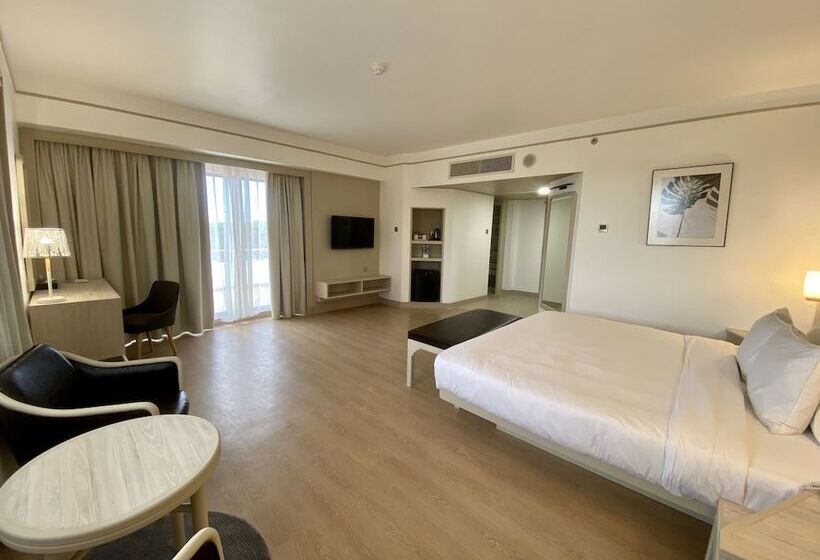 سوییت جونیور, Sabah Hotel Sandakan