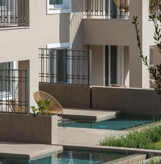 Люкс с Бассейном, Bitzaro Grande Hotel & Suites