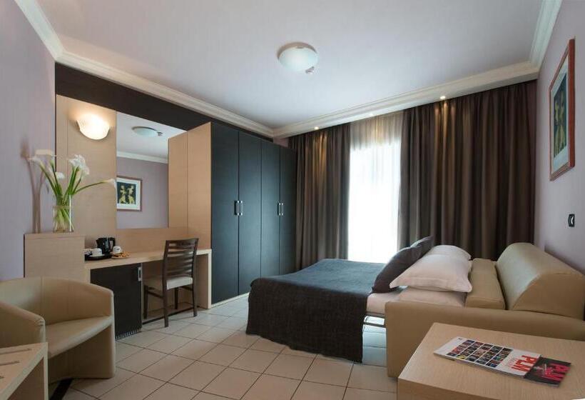 سوئیت جونیور خانوادگی, Cdh Hotel La Spezia