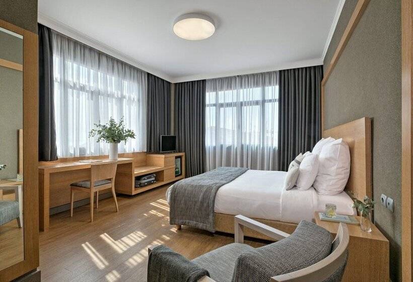 수피리어 트리플 룸, Porto Palace Hotel Thessaloniki