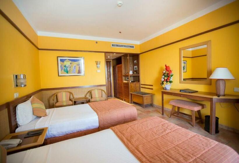 اتاق سوپریور خانوادگی, Lido Sharm Hotel Naama Bay