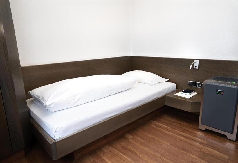 Номер Стандарт Индивидуальный, Stadthotel Heilbronn